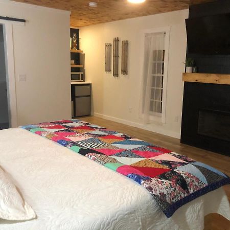 Raleigh Rooms & Taylor'S Crafts Eksteriør billede