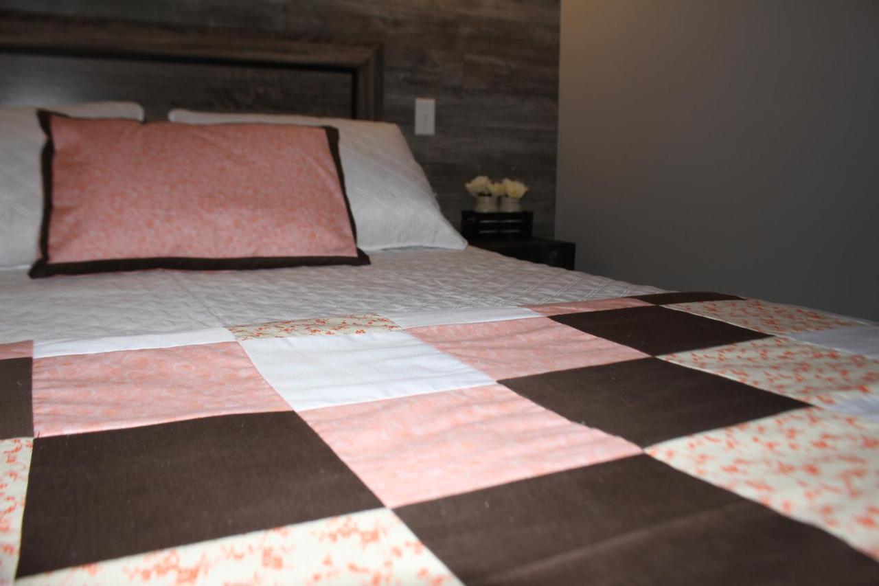 Raleigh Rooms & Taylor'S Crafts Eksteriør billede